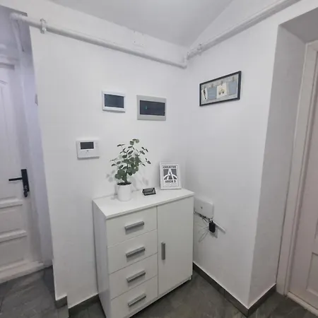 Apartment Creative Arch *